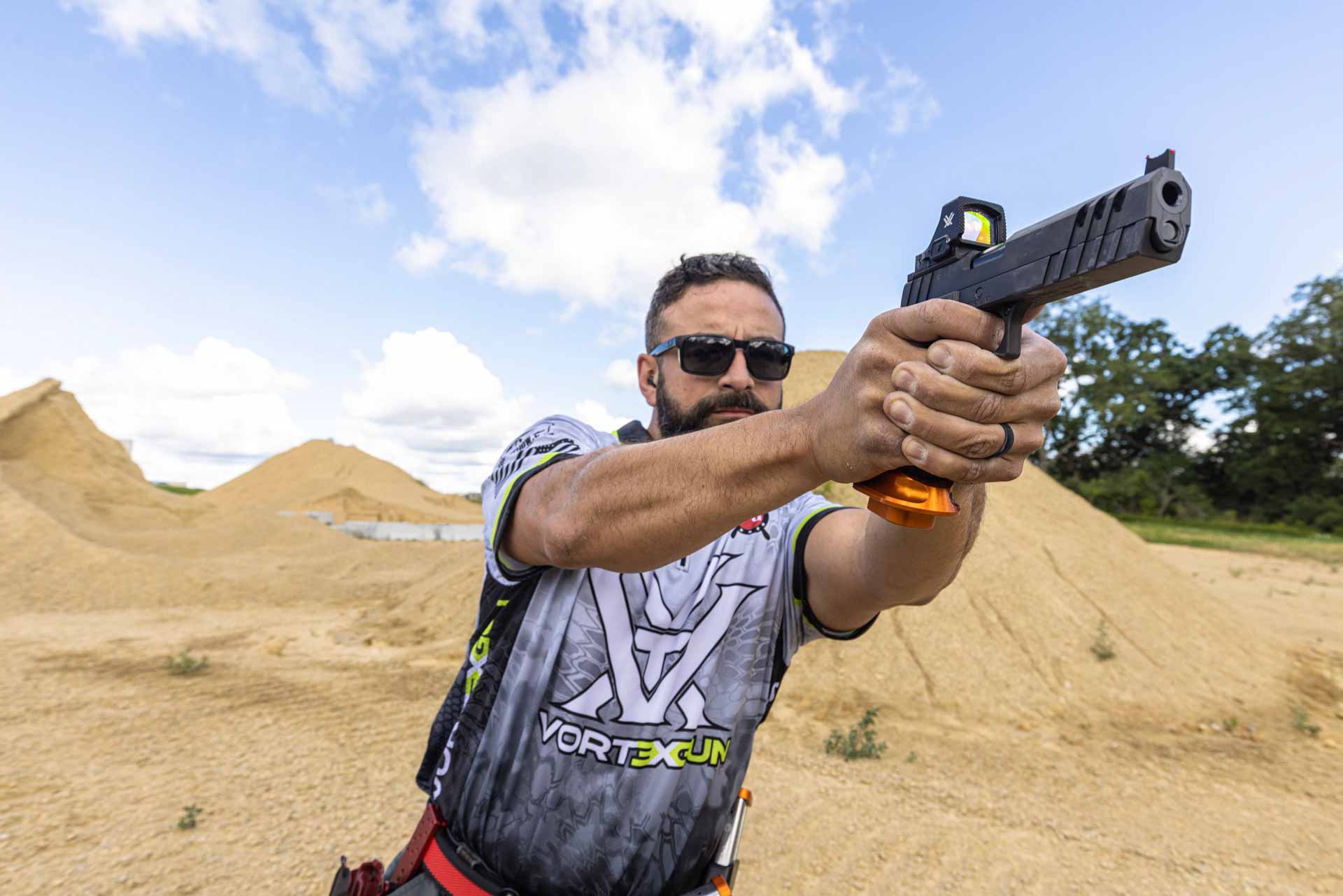 Vortex Defender XL Red Dot 5 MOA 22 Vortex Defender XL Red Dot 5 MOA – VTX_DFXL-MRD5